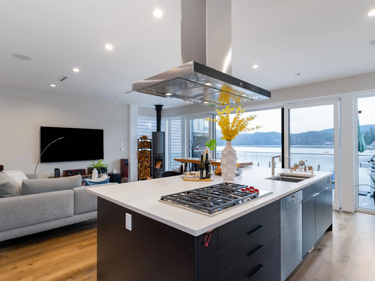 2552 Panorama Drive, North Vancouver, BC, V7G 1V5