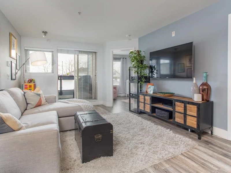 205 - 405 Skeena Street, Vancouver BC V5K 0A3