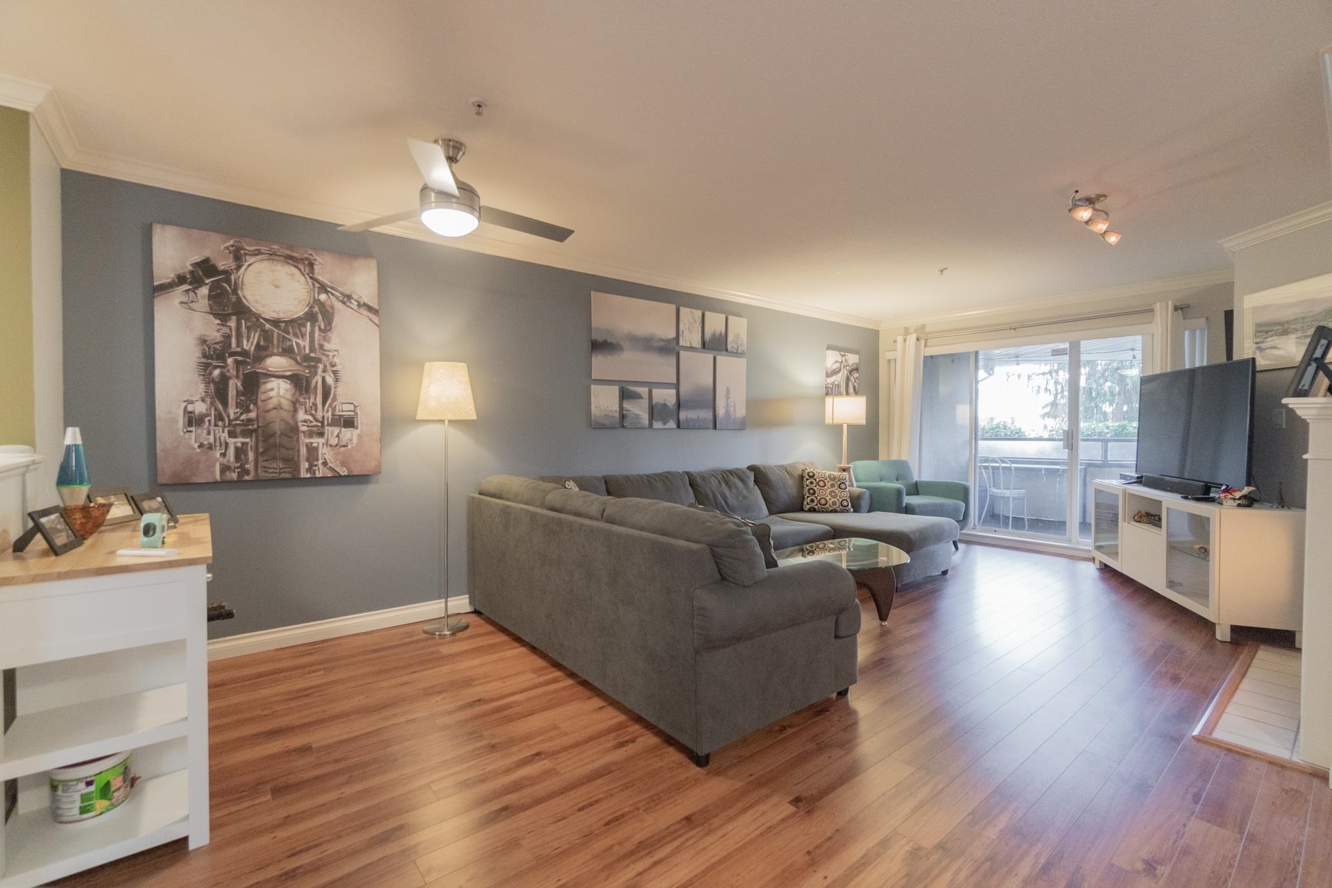 102-2962 Trethewey Street, Abbotsford, BC, V2T 4M3