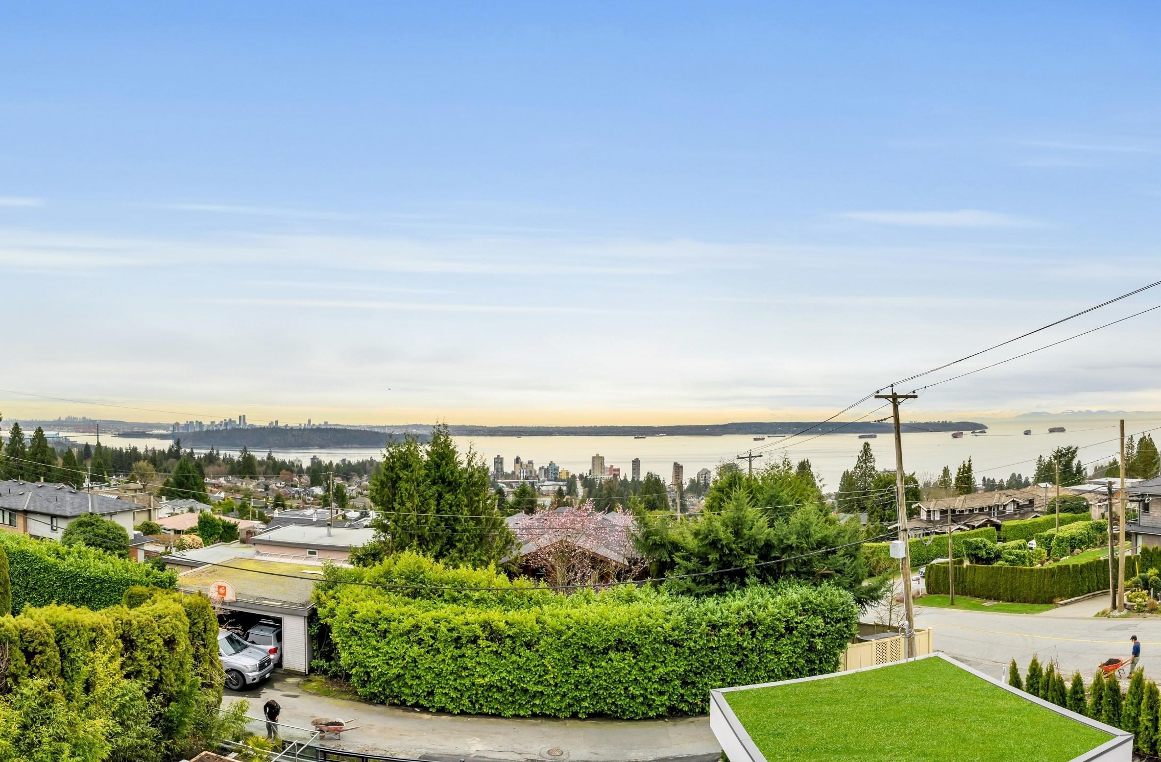 2190 Queens Avenue, West Vancouver, BC, V7V 2Y2