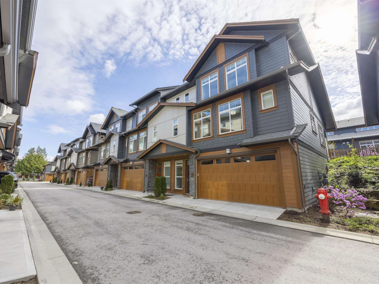39-17033 Fraser Highway, Surrey, BC, V4N 6V2