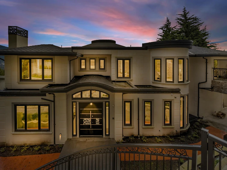 541 Craigmohr Drive, West Vancouver, BC, V7S 1W8