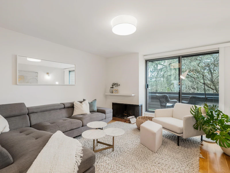3947 Parkway Drive, Vancouver BC V6L 3C9