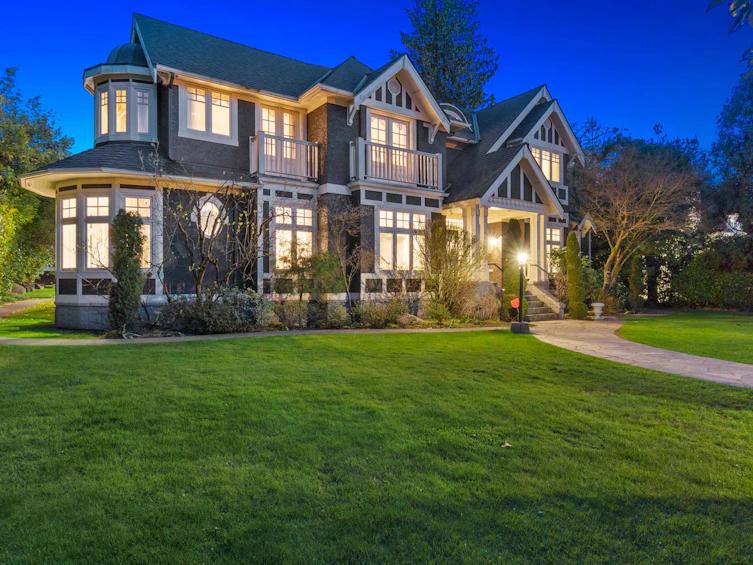 1568 W 32nd Avenue, Vancouver, BC, V6J 3A6
