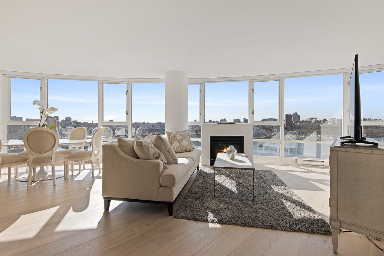 1106-1033 Marinaside Crescent, Vancouver, BC, V6Z 3A3