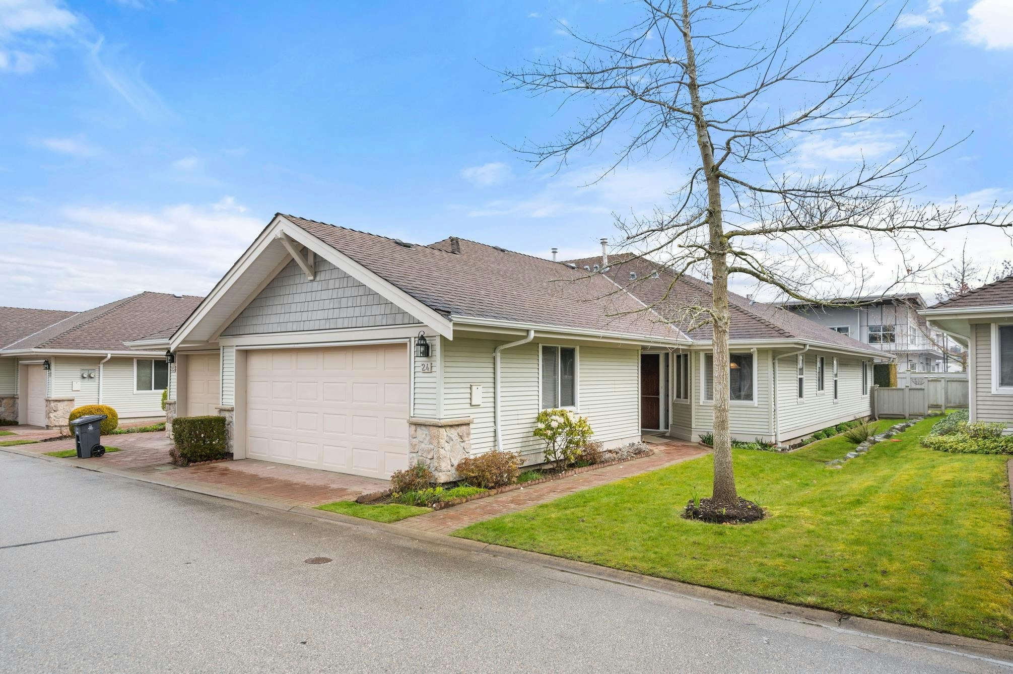 24-17516 4 Avenue, Surrey, BC, V3Z 0R9
