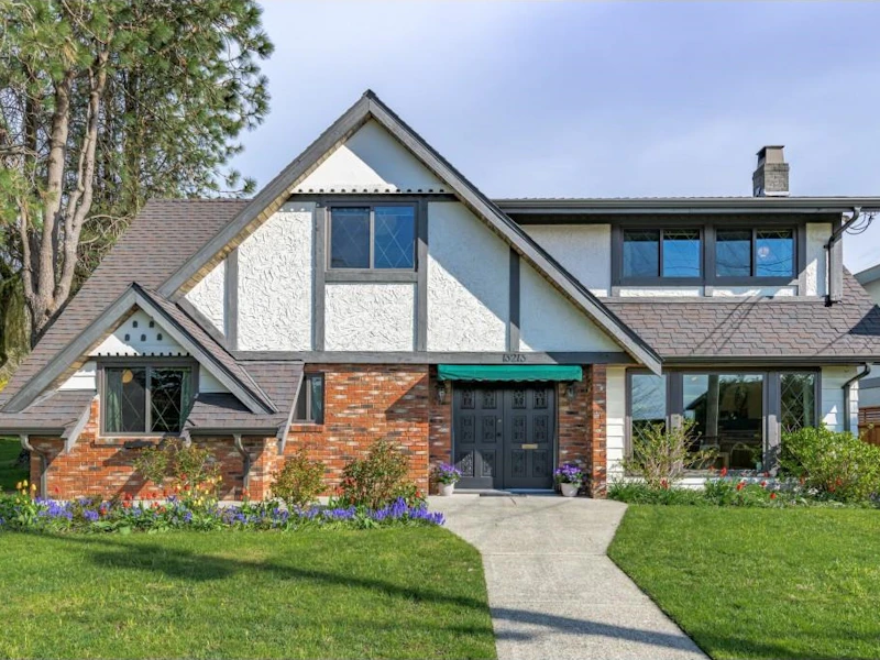 13213 14th Avenue, Surrey BC V4A 1G7