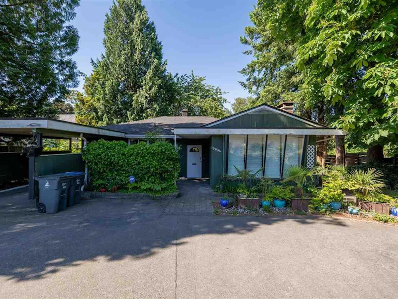 13634 Larner Road, Surrey BC V3R 5K2