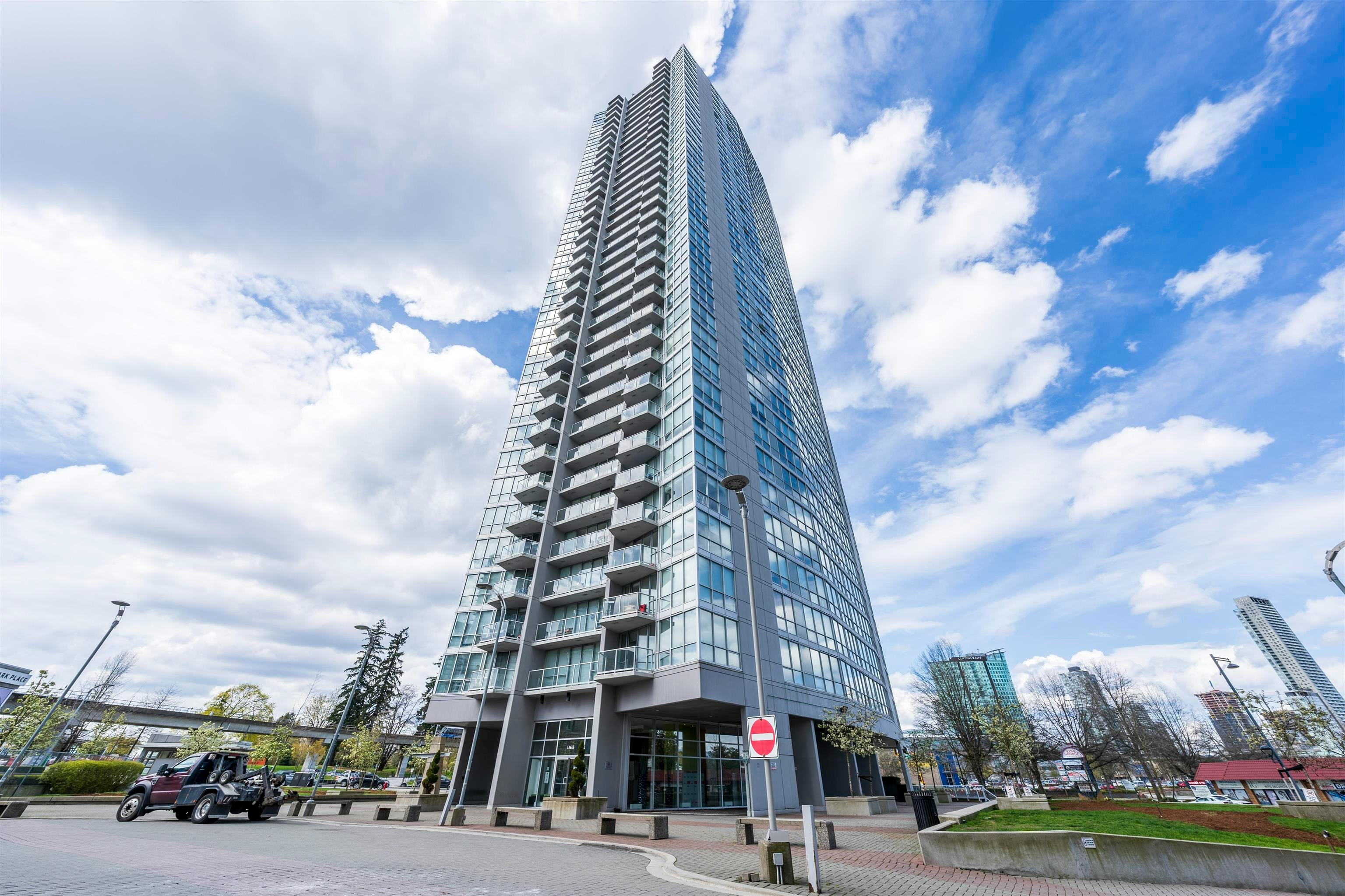 3008-13618 100 Avenue, Surrey, BC, V3T 0A8