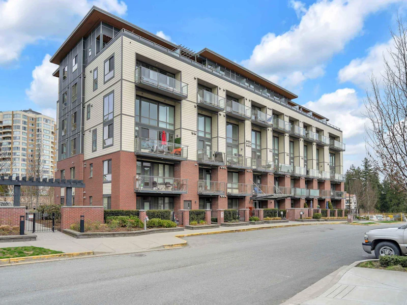 303 - 3080 Gladwin Road, Abbotsford BC V2T 5T5