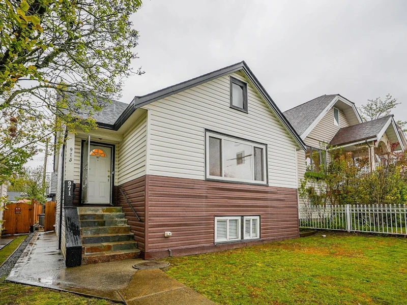 975 E 41st Avenue, Vancouver BC V5W 1P8