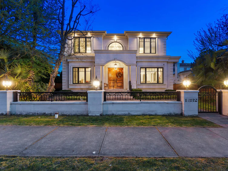 1332 W 47th Avenue, Vancouver, BC, V6M 2L8
