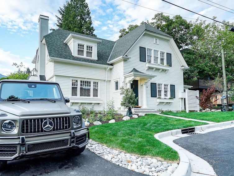 114 W Windsor Road, North Vancouver, BC, V7N 2M8