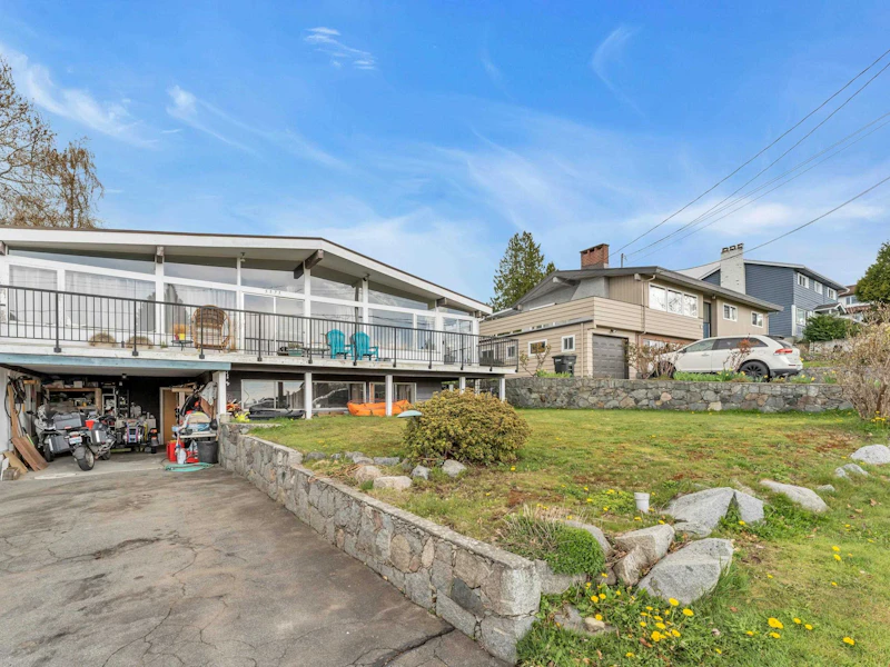 5575 Grant Street, Burnaby BC V5B 2K2