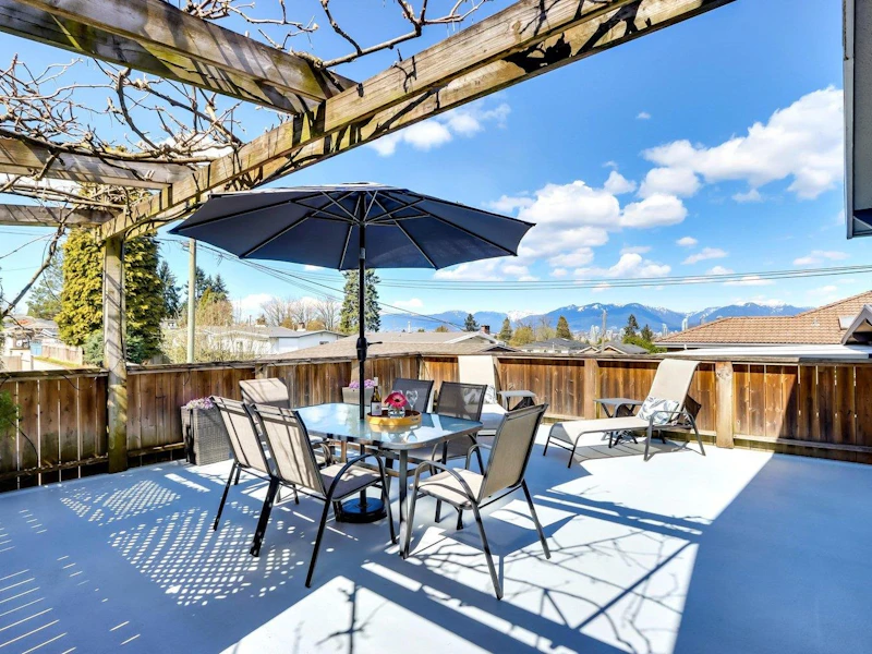 5653 Nelson Avenue, Burnaby BC V5H 3H4