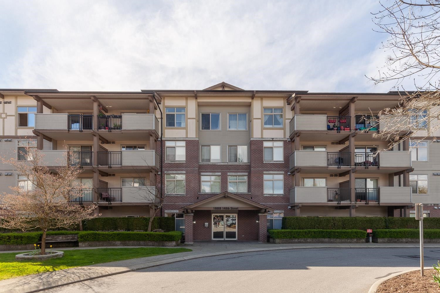104-10088 148 Street, Surrey, BC, V3R 3M9