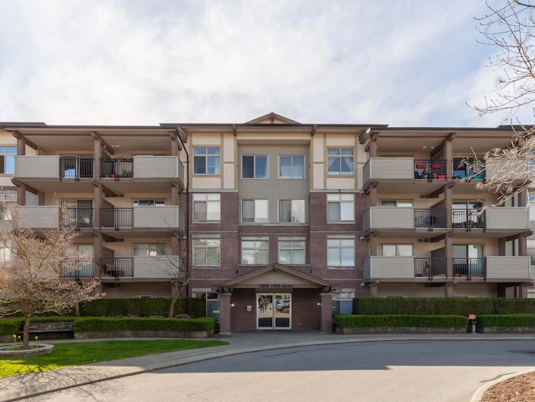 104-10088 148 Street, Surrey, BC, V3R 3M9