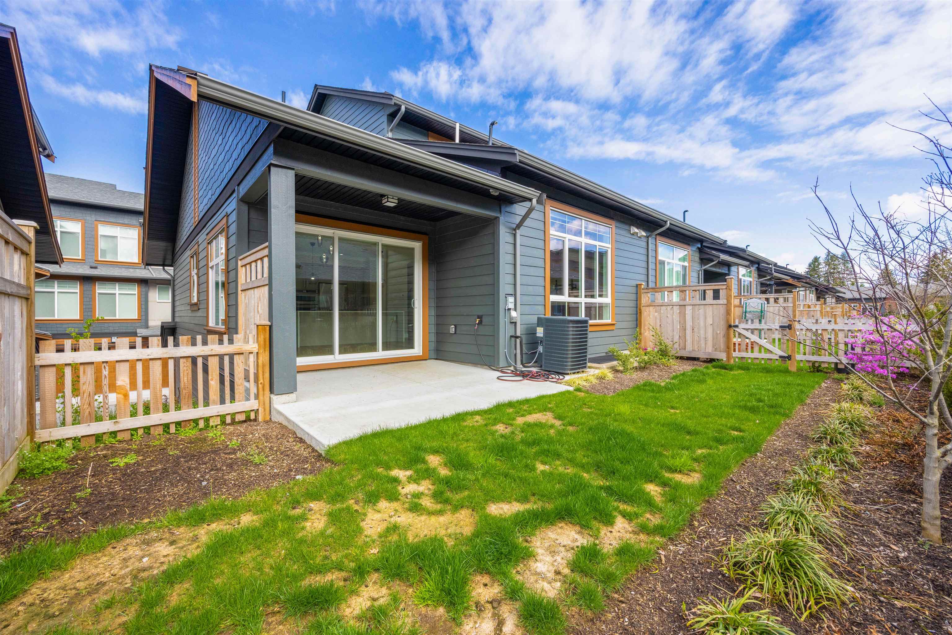 39-17033 Fraser Highway, Surrey, BC, V4N 6V2