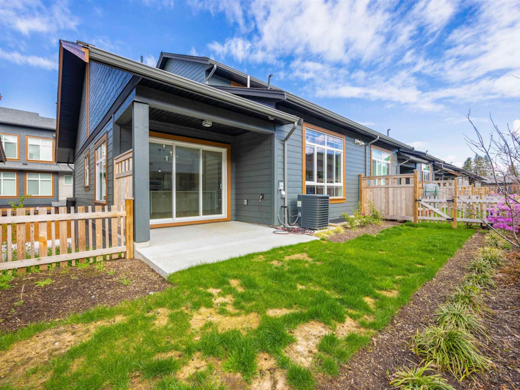 39-17033 Fraser Highway, Surrey, BC, V4N 6V2