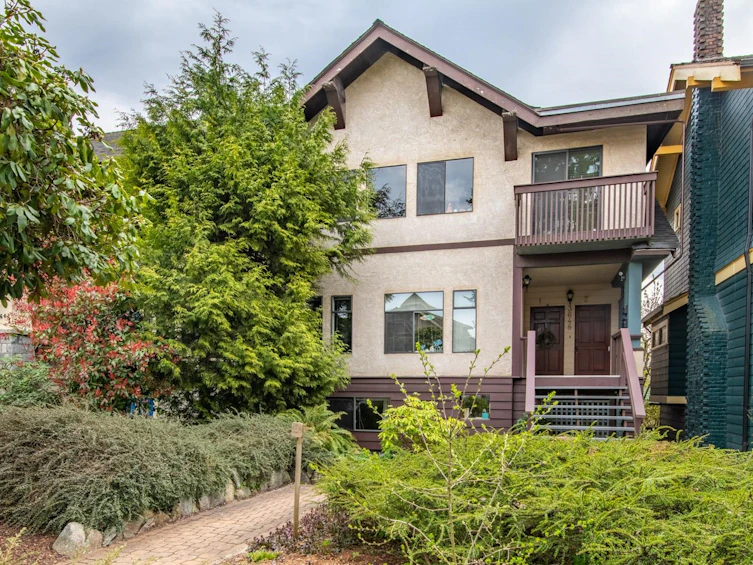 3648 W 2nd Avenue, Vancouver, BC, V6R 1J7