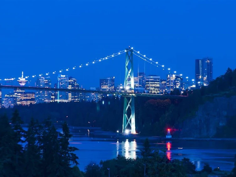 905-555 13th Street, West Vancouver, BC, V7T 2N8