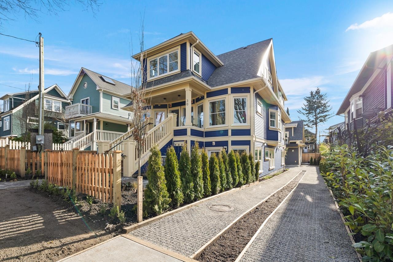 26 W 13th Avenue, Vancouver, BC, V5Y 1V6