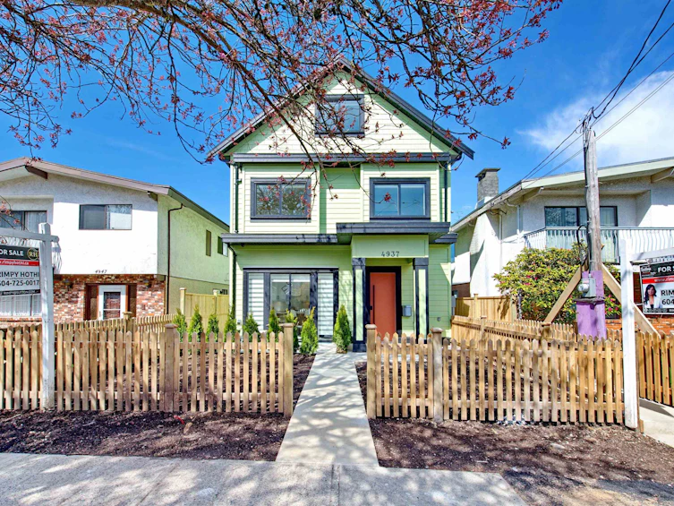 4937 Moss Street, Vancouver, BC, V5R 3T5