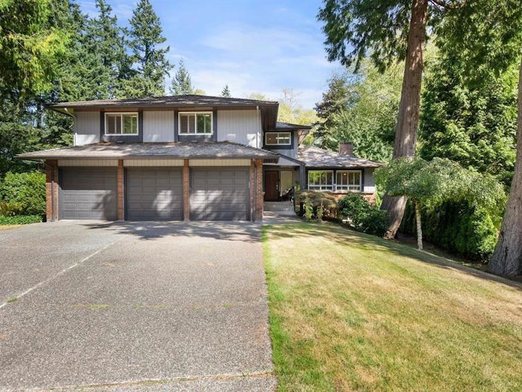 13455 26 Avenue, Surrey, BC, V4P 1Y4