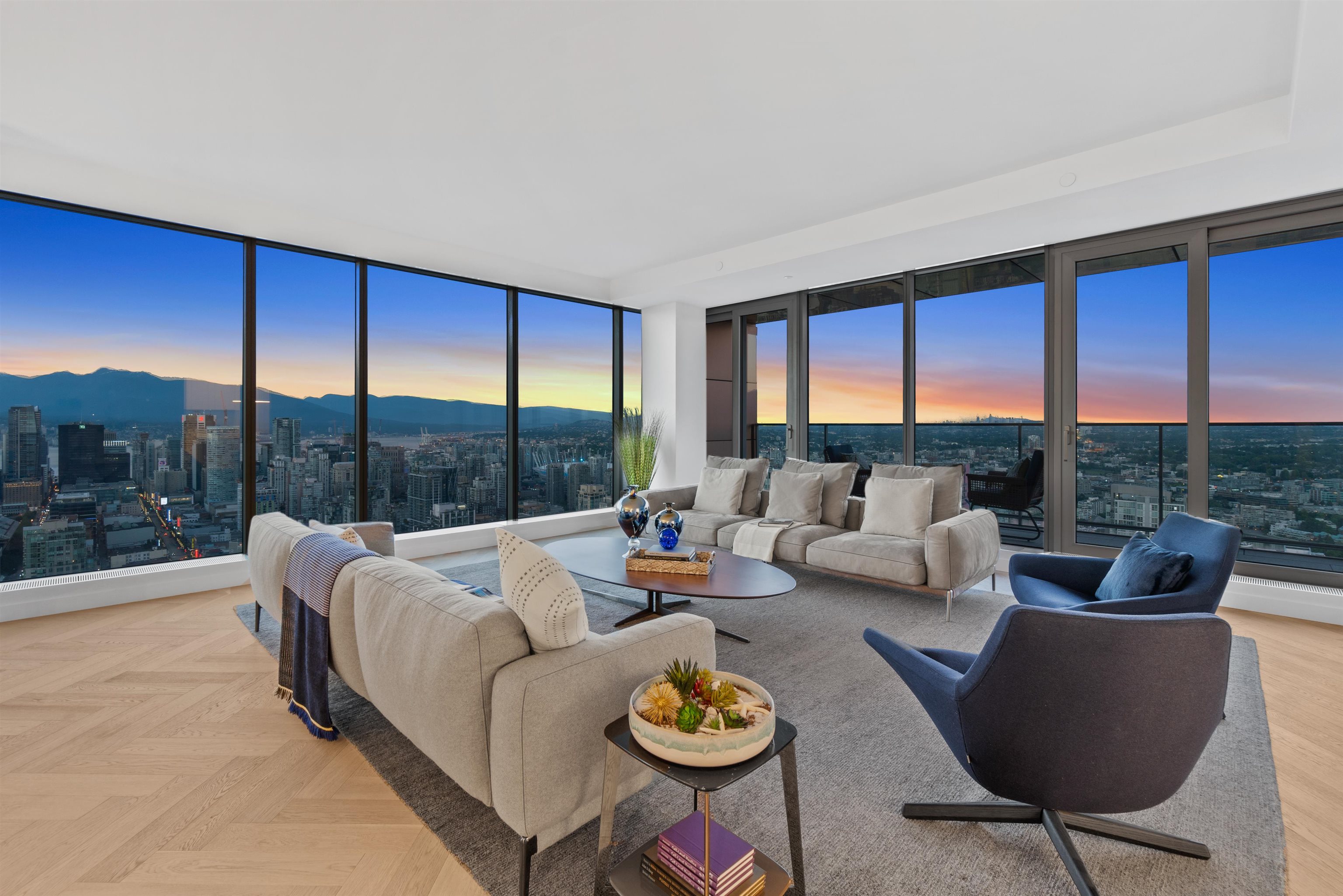 PH7-1480 Howe Street, Vancouver, BC, V6Z 0G5