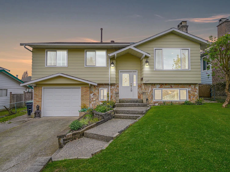 3363 271b Street, Langley, BC, V4W 3H4