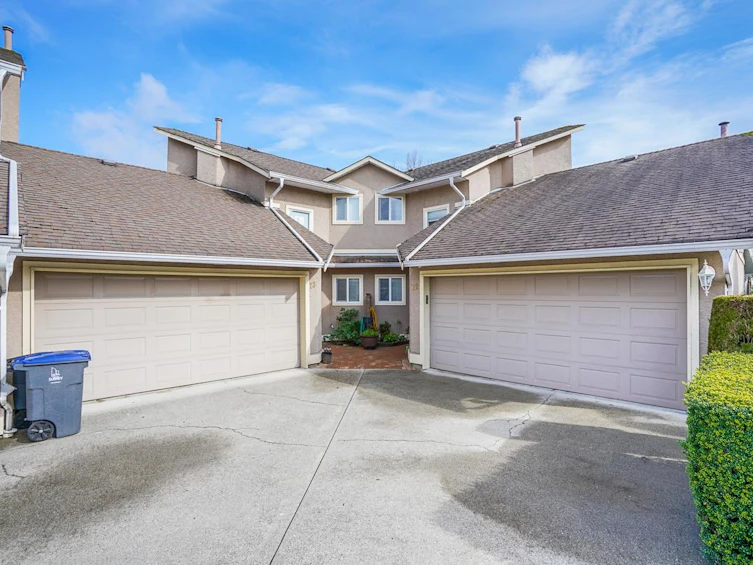 22-16128 86 Avenue, Surrey, BC, V4N 3J9