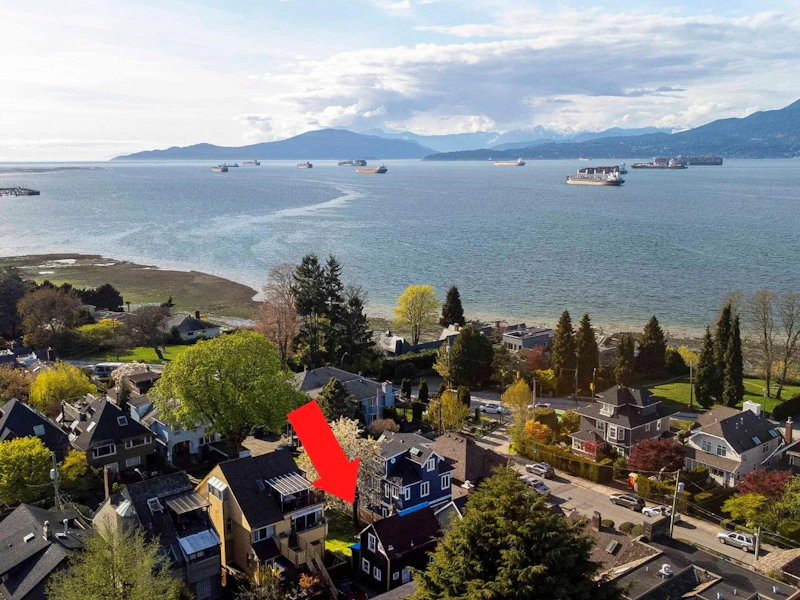 1618 Stephens Street, Vancouver BC V6K 3V3