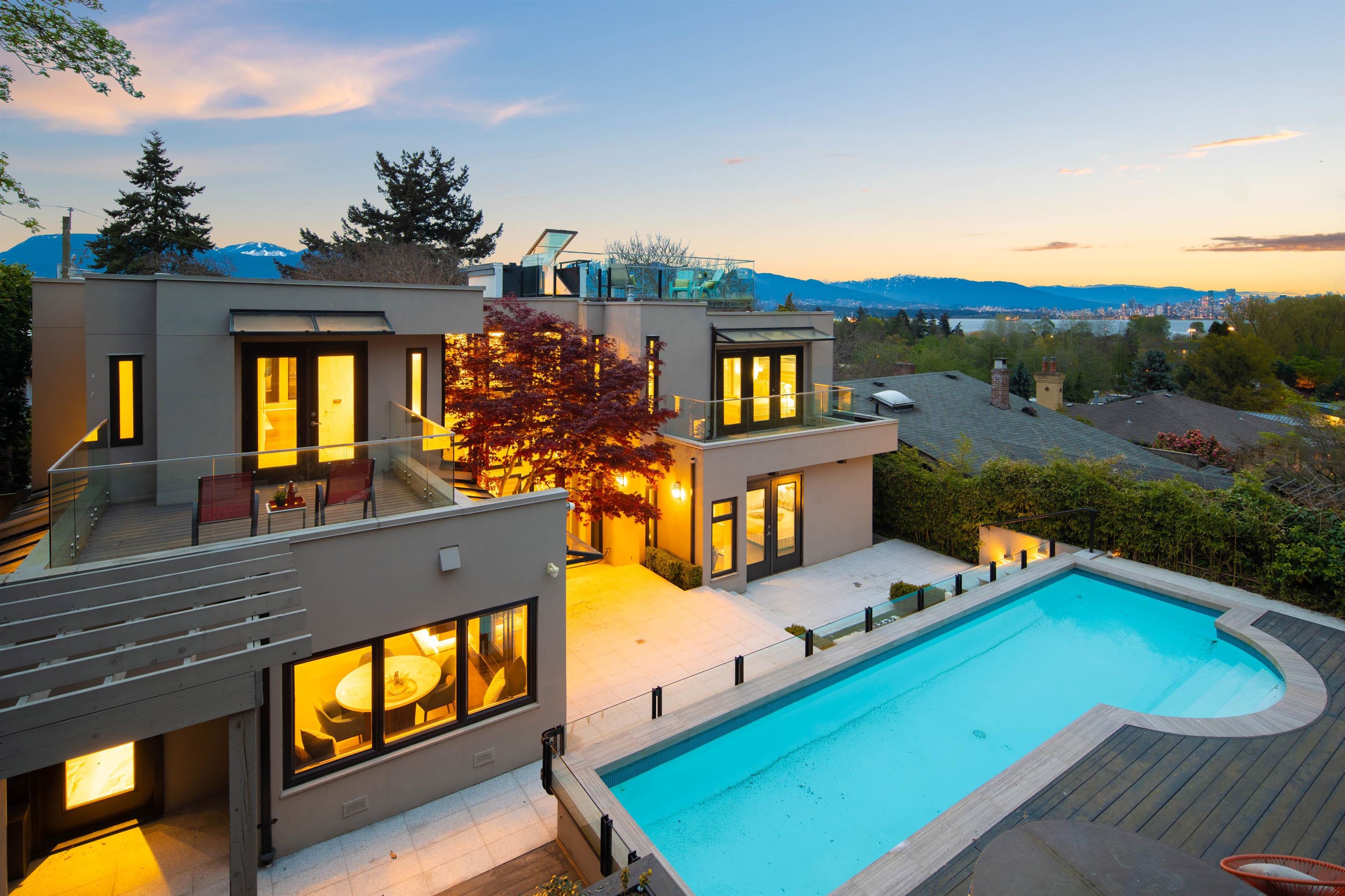4524 W 1st Avenue, Vancouver, BC, V6R 1H8