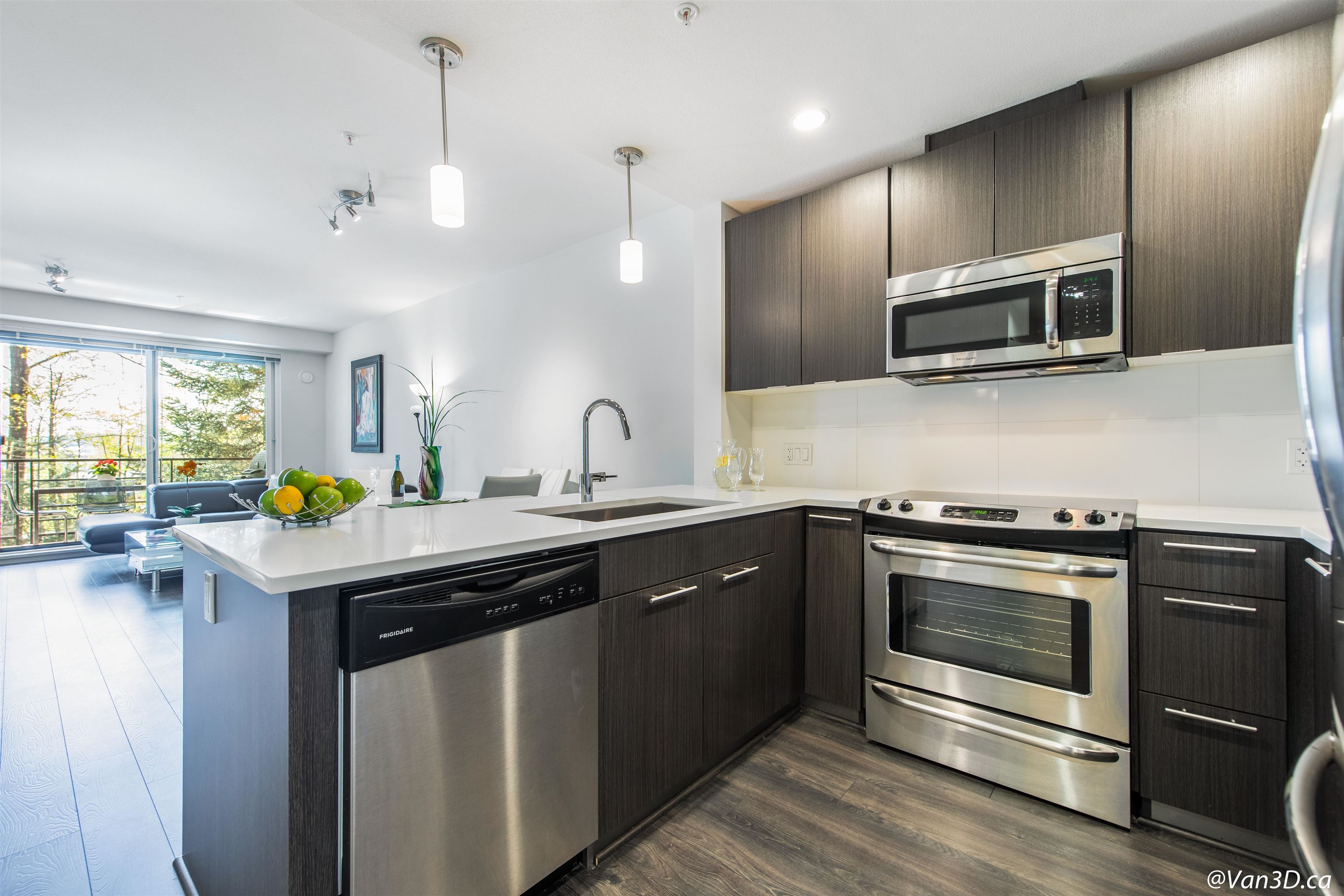 402-733 W 3rd Street, North Vancouver, BC, V7M 0C8