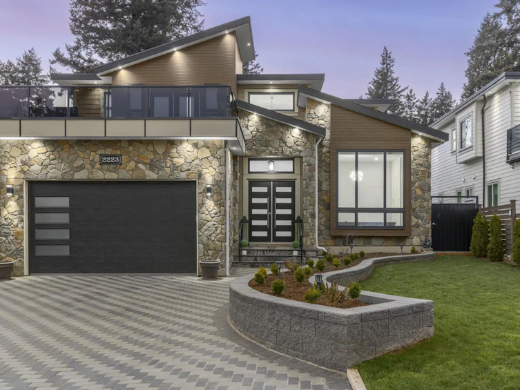 2223 154 Street, Surrey, BC, V4A 4S6