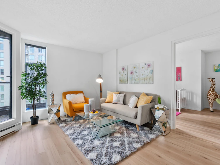 813-1040 Pacific Street, Vancouver, BC, V6E 4C1
