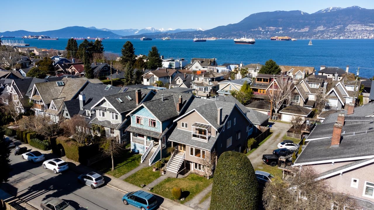 2985 W 2nd Avenue, Vancouver, BC, V6K 1K5