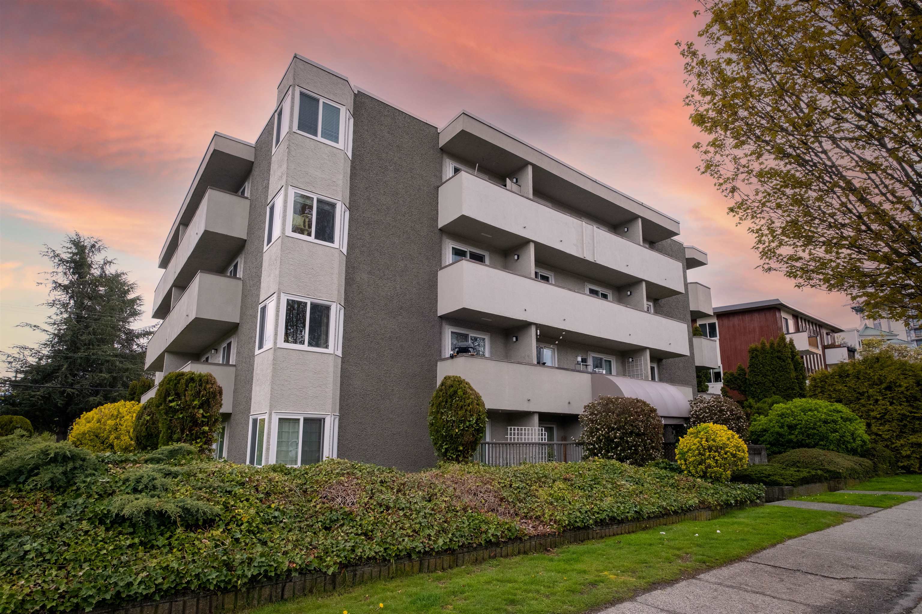 105-1515 E Broadway Street, Vancouver, BC, V5N 1V9