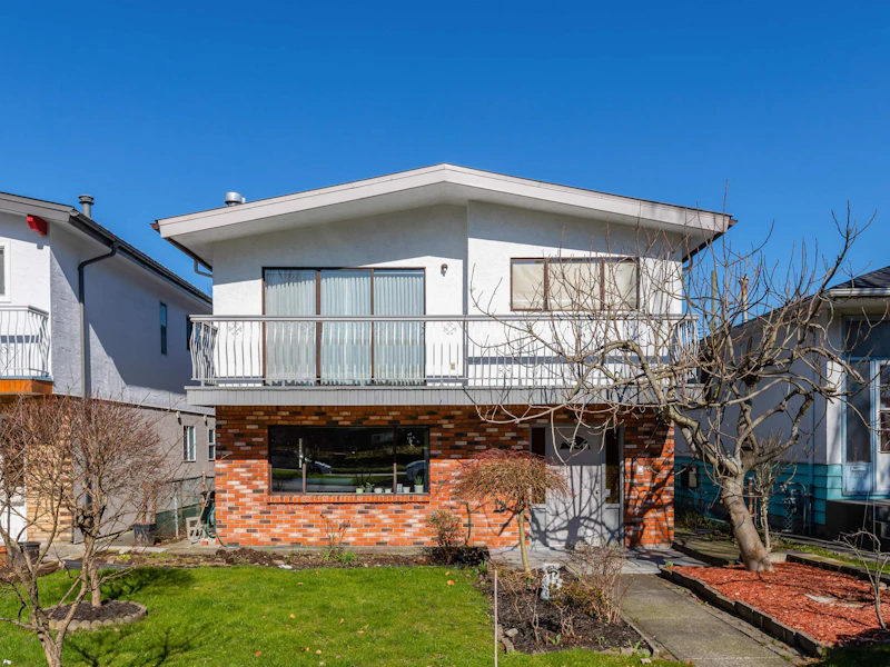 3247 E 1st Avenue, Vancouver BC V5M 1B7