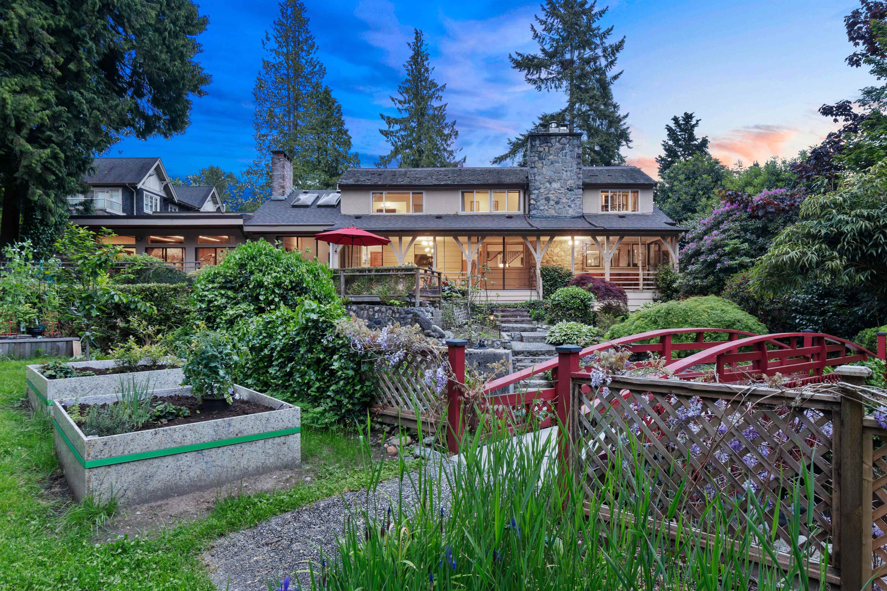 955 Sinclair Street, West Vancouver, BC, V7V 3W1