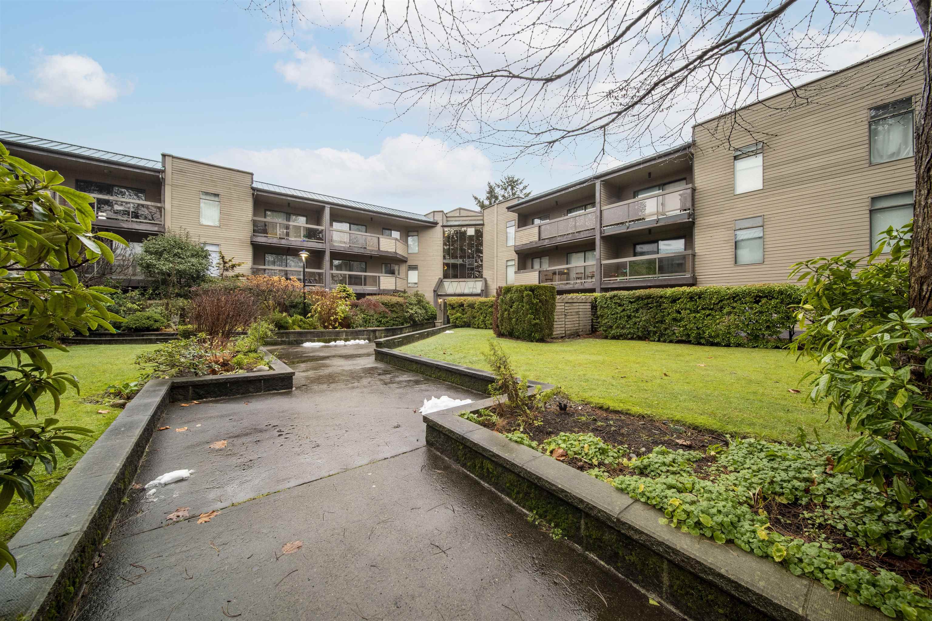 206-6105 Kingsway, Burnaby, BC, V5J 5C7