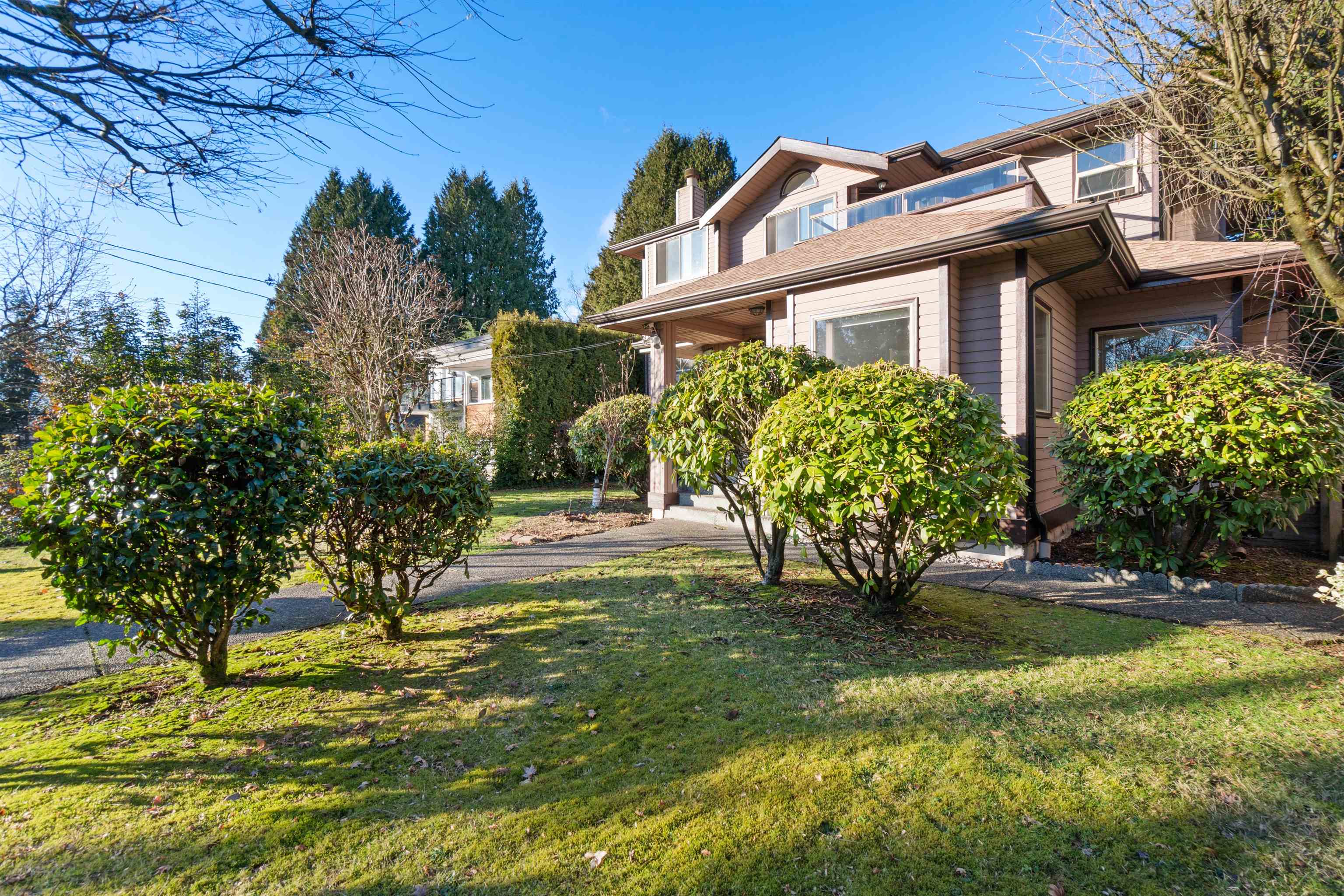 1523 Lawson Avenue, West Vancouver, BC, V7V 2C8
