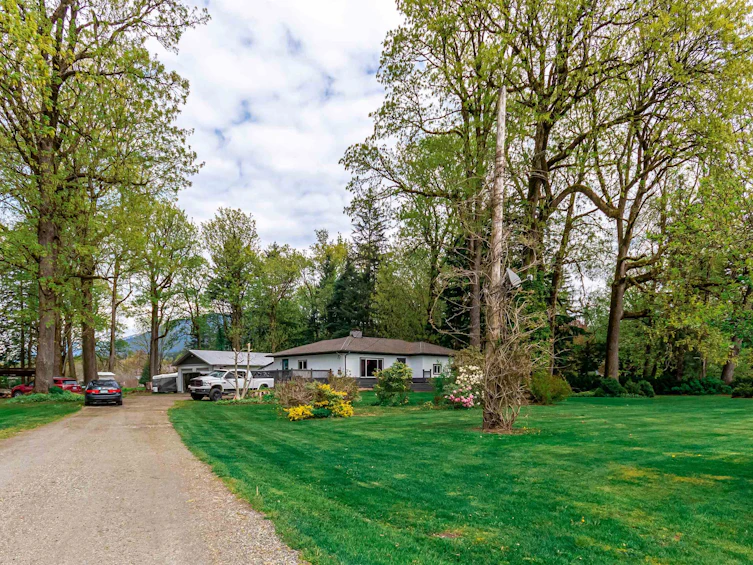 6141 Lougheed Highway, Agassiz, BC, V0M 1A1