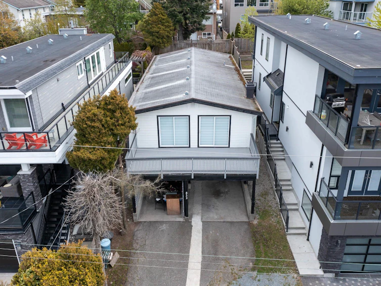832 Habgood Street, Surrey, BC, V4B 4W3