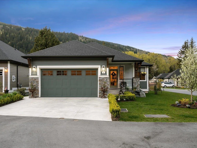 56-1885 Columbia Valley Road, Columbia Valley, BC, V2R 1J8