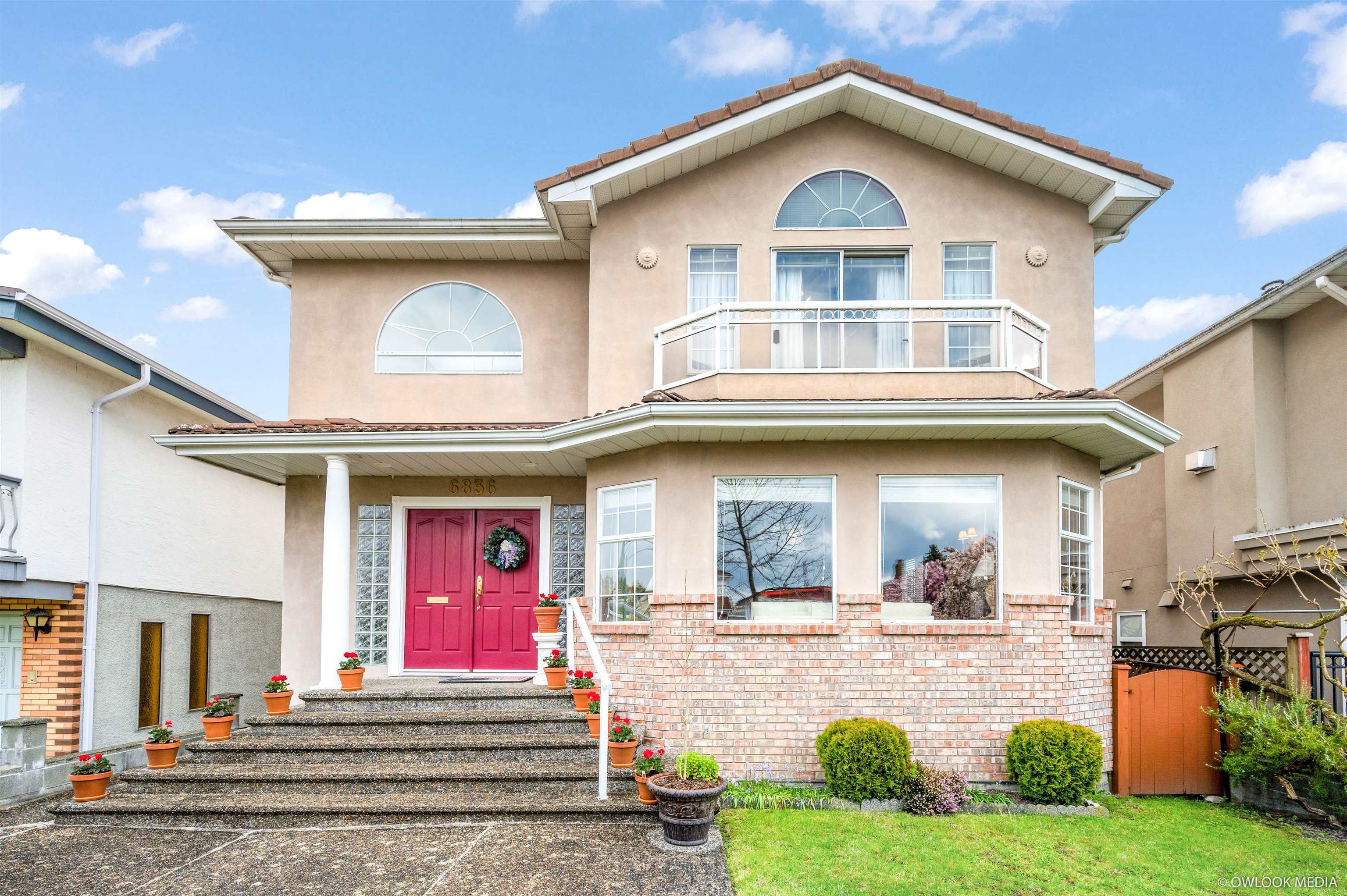 6836 Lanark Street, Vancouver, BC, V5P 2Z4