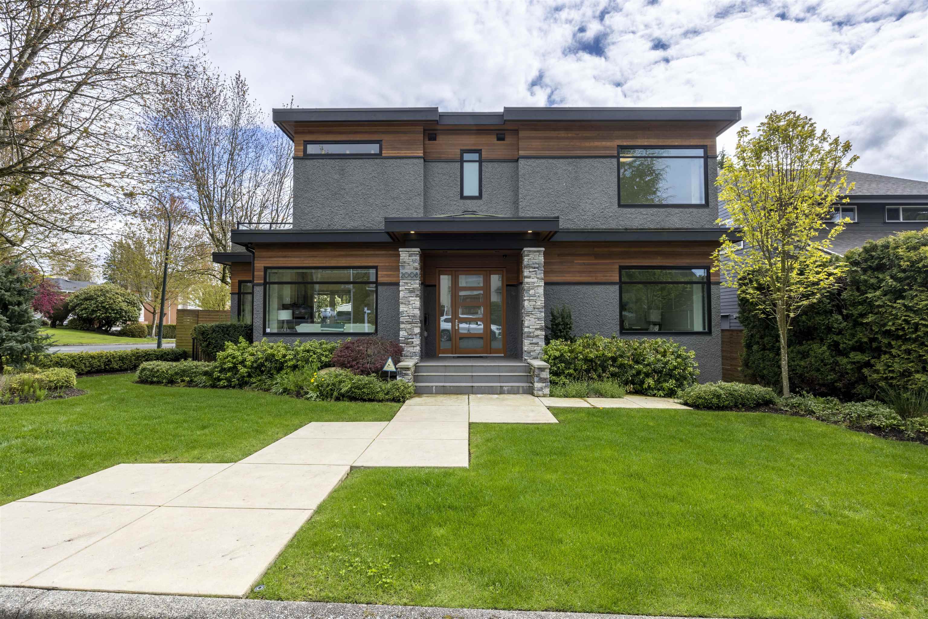2008 W 58th Avenue, Vancouver, BC, V6P 1X4