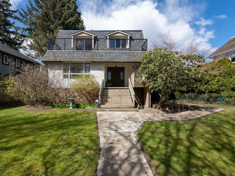 313 Fifth Avenue, New Westminster, BC, V3L 1R6