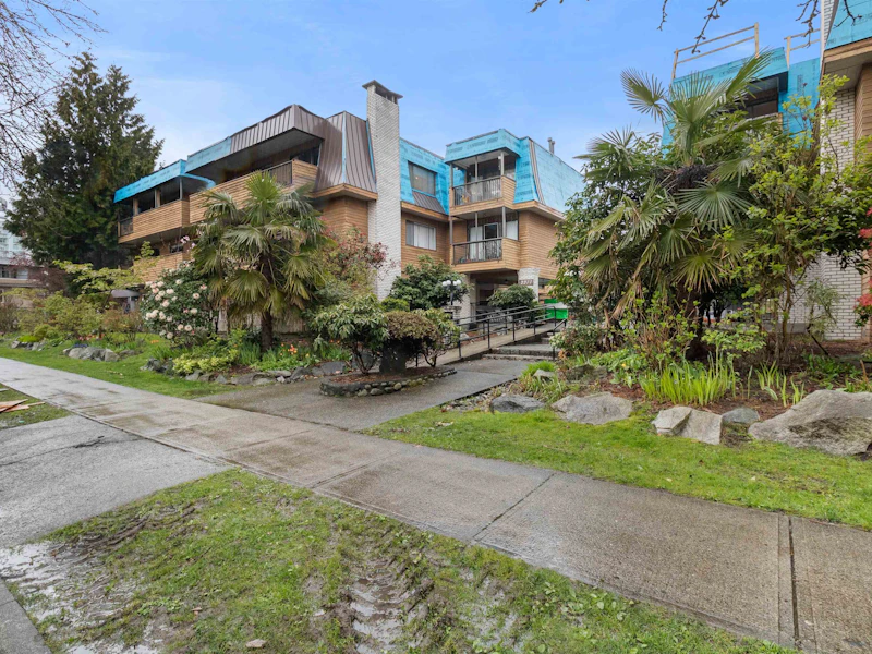 110 - 2277 E 30th Avenue, Vancouver BC V5N 5N1