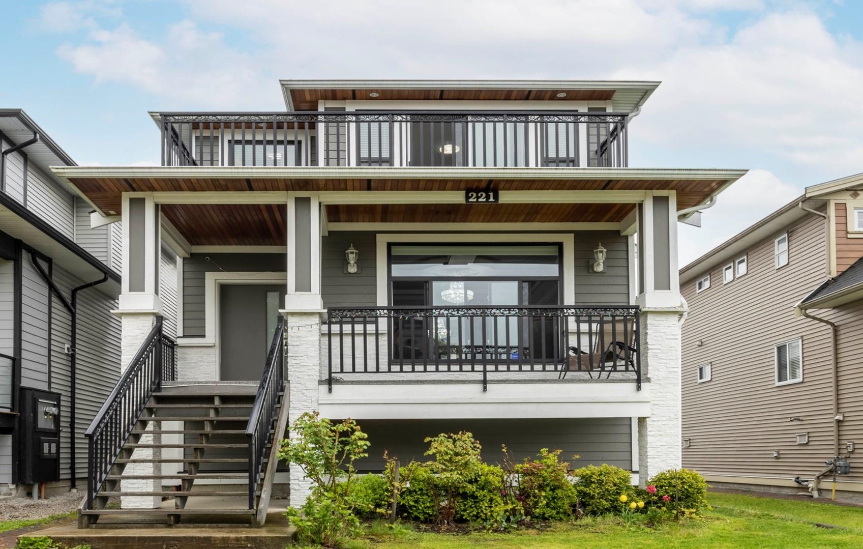 221 Phillips Street, New Westminster, BC, V3M 5N9